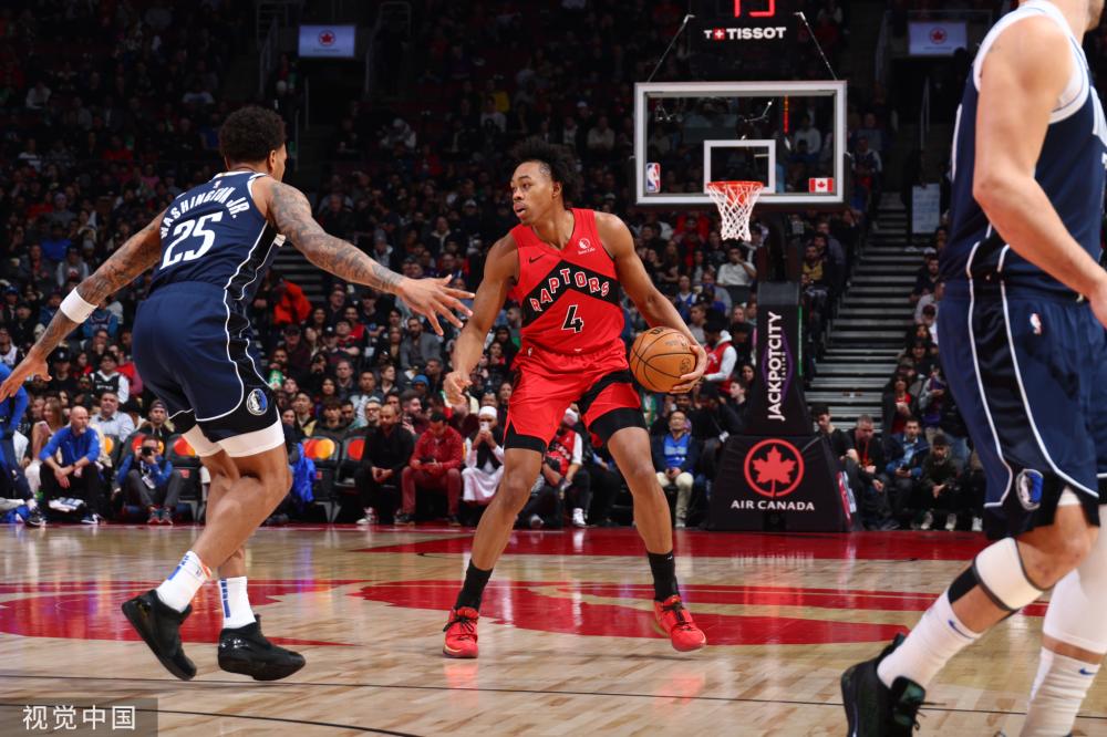 他们手挽手 他们手挽手